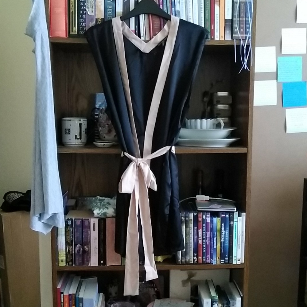 Victoria's Secret sleeveless kimono robe
